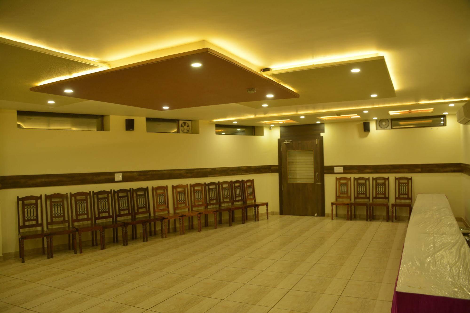 Fabhotel Padmavati Palace Mansarovar Džajpur Exteriér fotografie